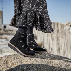 New Feet Kängor Svarta med dragkedja miljöbild
