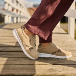 New Feet Harper Sneakers Sand/Mönstrade miljöbild