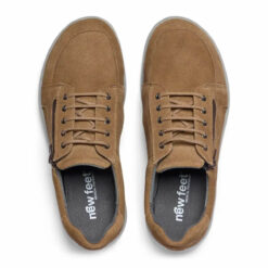 New Feet John Sneakers Ljusbruna ovanifrån